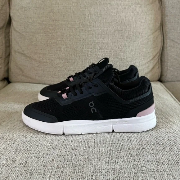 On Running The Roger Spin 'Black Pink' Women’s Size 8.5 - Picture 4 of 8